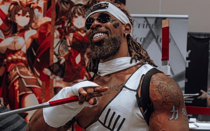 从肌肉线条到自由灵魂 这位欧美硬汉把杀人蜂演活了