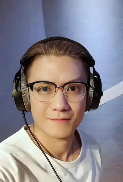 张珈铭