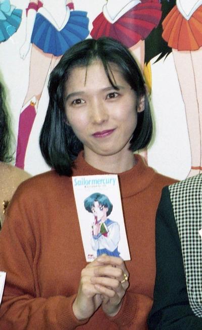 久川绫