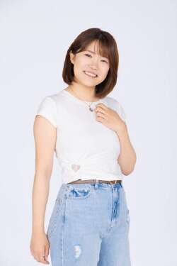 岩井里世